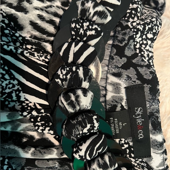 Black and White Animal Print Tank Top - Picture 3 of 3